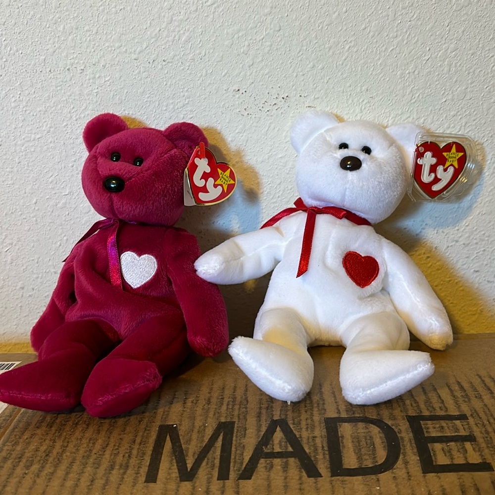 Like new, RARE beanie babies. Both have been properly stored.